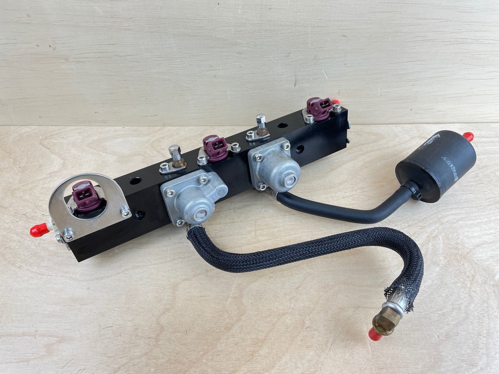 2010 Mercury 115HP Optimax 2 Stroke Outboard Fuel Rail Assembly 895750T02