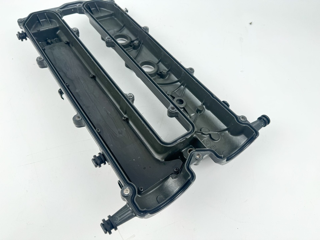 2011 Yamaha 150 HP 4 Stroke Outboard Cylinder Head 63P-W009A-03-9S OEM