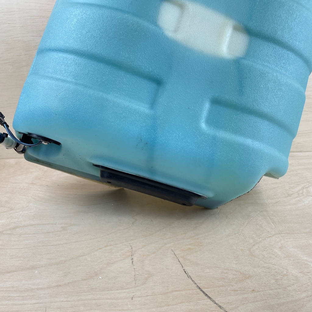 2010 Mercury 115HP 2 Optimax Outboard Oil Tank Assembly 879844T04 879844T08