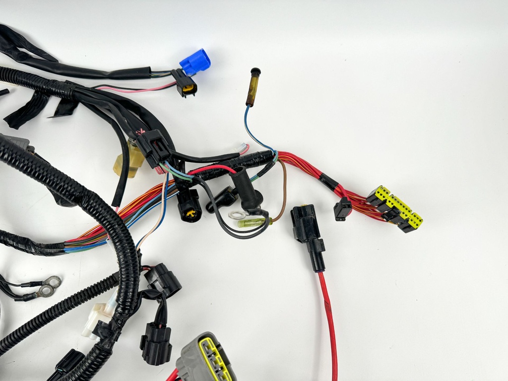 2005 Yamaha 150HP 4 Stroke Outboard Engine Wire Harness 63P-82590-21-00