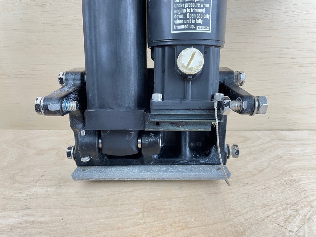 2010 Mercury 115HP Optimax 2 Stroke Outboard Trim And Tilt Unit Assembly 830250T08