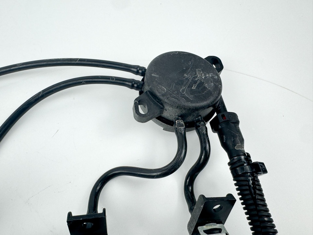 Mercury 60HP EFI Outboard Fuel Injectors & TFI System - 877826 879887T