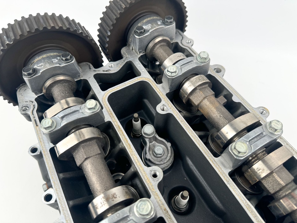 04-07 Yamaha 150HP 4 Stroke Outboard Cylinder Head Complete 63P-W009A-02-9S