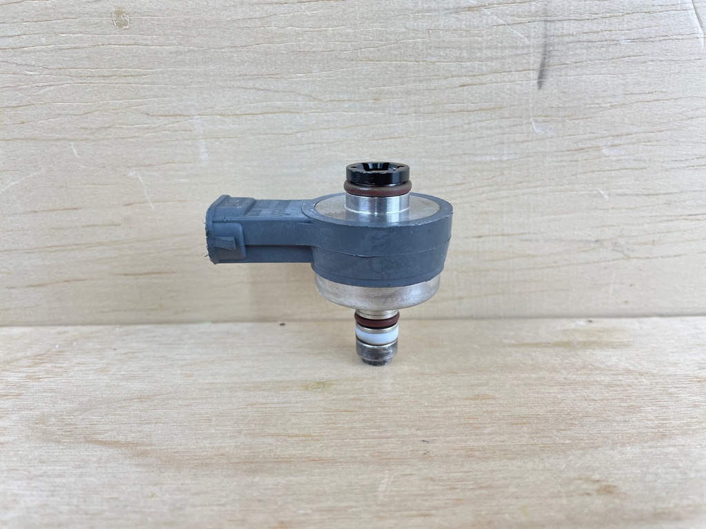 2010 Mercury 115HP Optimax 2 Stroke Outboard Air Injector 884595A01 8M6001744