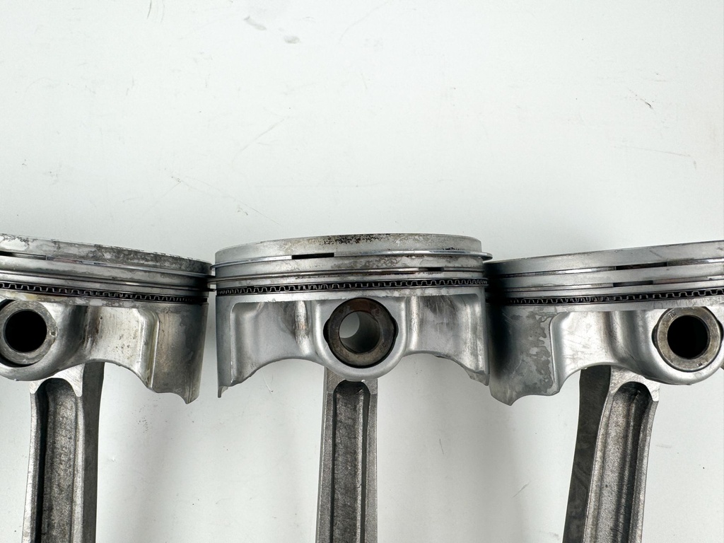 2005 Yamaha 150HP 4 Stroke Outboard Piston & Connecting Rod Set 63P-W1164-01-00