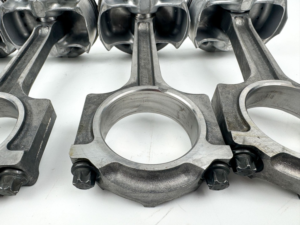 2005 Yamaha 150HP 4 Stroke Outboard Piston & Connecting Rod Set 63P-W1164-01-00