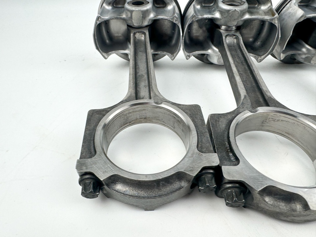 2005 Yamaha 150HP 4 Stroke Outboard Piston & Connecting Rod Set 63P-W1164-01-00