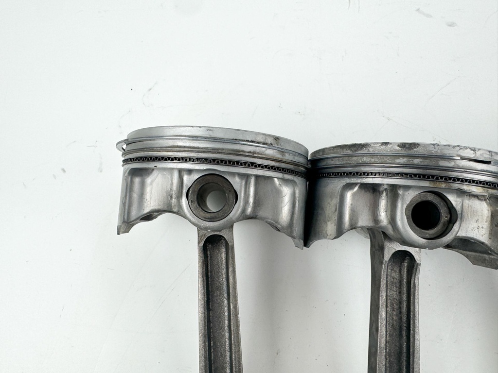 2005 Yamaha 150HP 4 Stroke Outboard Piston & Connecting Rod Set 63P-W1164-01-00