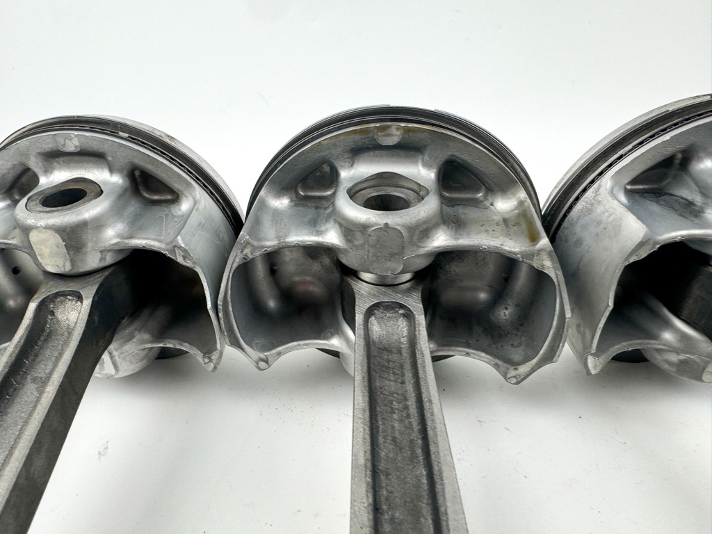 2005 Yamaha 150HP 4 Stroke Outboard Piston & Connecting Rod Set 63P-W1164-01-00