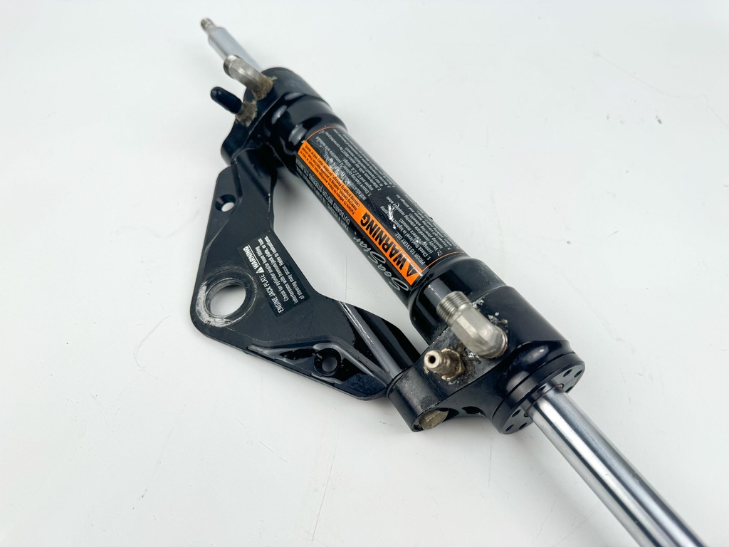 SeaStar Front Mount Outboard Hydraulic Steering Cylinder Assembly Ram HC5345