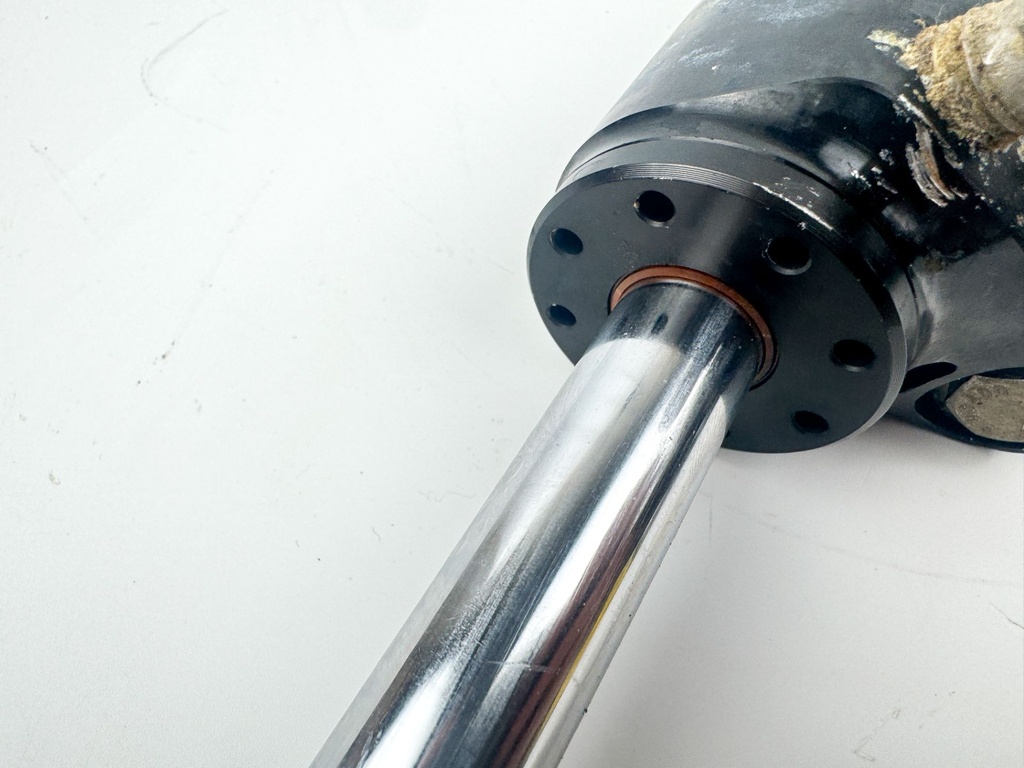 SeaStar Front Mount Outboard Hydraulic Steering Cylinder Assembly Ram HC5345