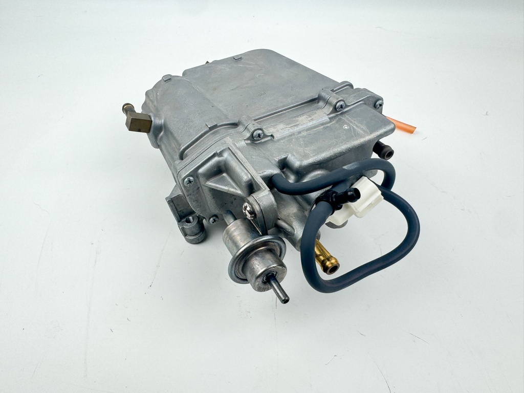 2011 Yamaha 150 HP 4 Stroke Outboard VST Float Chamber Assembly 63P-14180-02-00 OEM