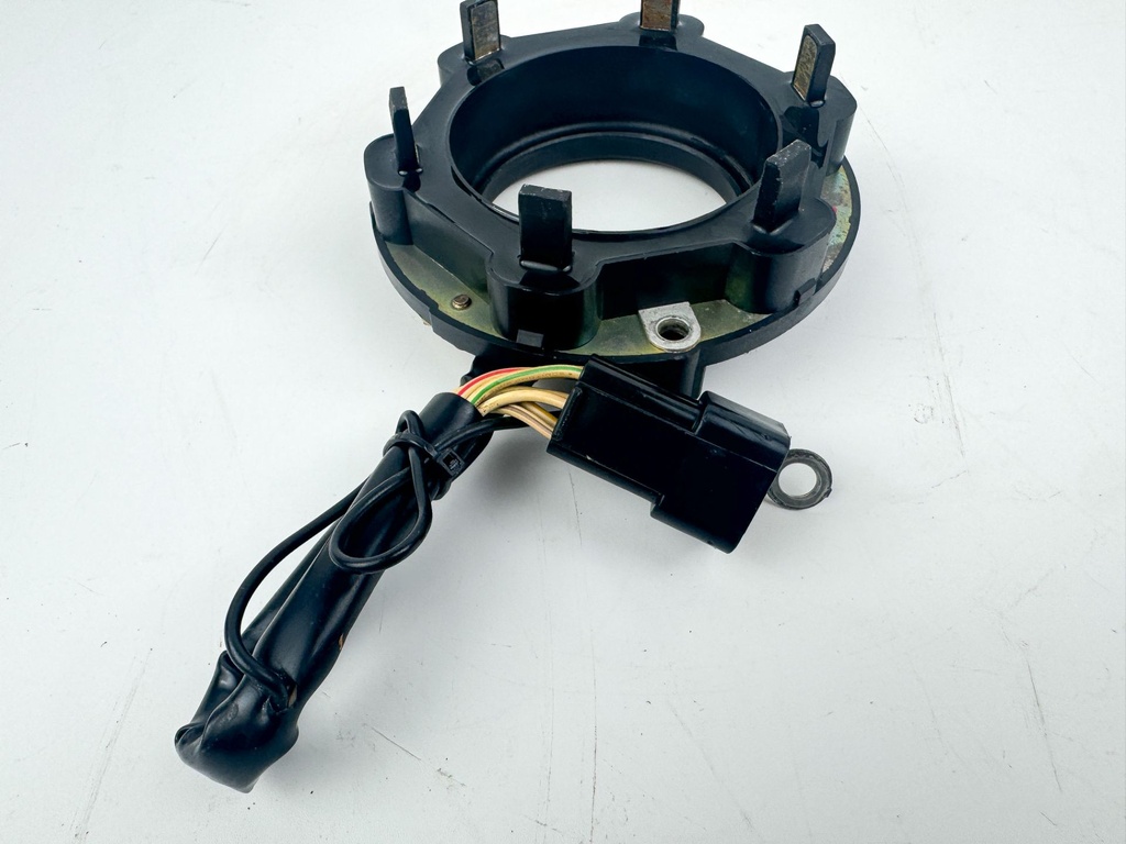2003 Yamaha 200 HP 2 Stroke Outboard Coil Pulser Base Stator Assembly 65L-85510-00-00 OEM