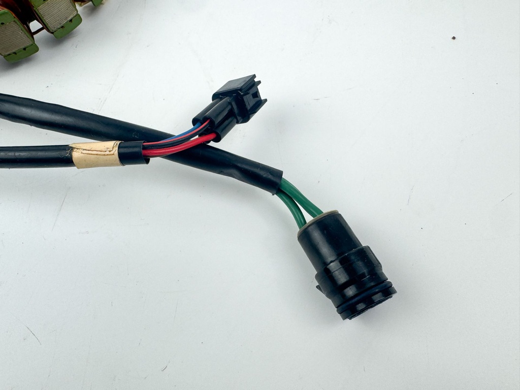 2003 Yamaha 200 HP 2 Stroke Outboard Coil Pulser Base Stator Assembly 65L-85510-00-00 OEM