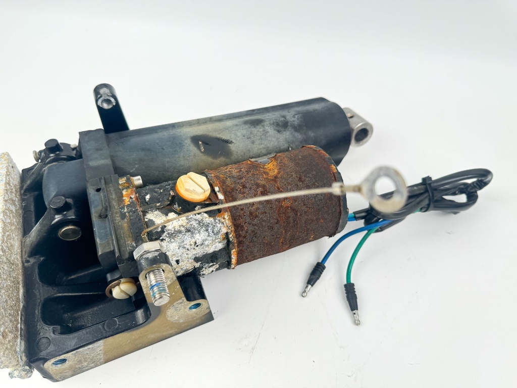 Mercury 70 90 115 120 125 HP Power Tilt and Trim Assembly 830250T5 1988-14