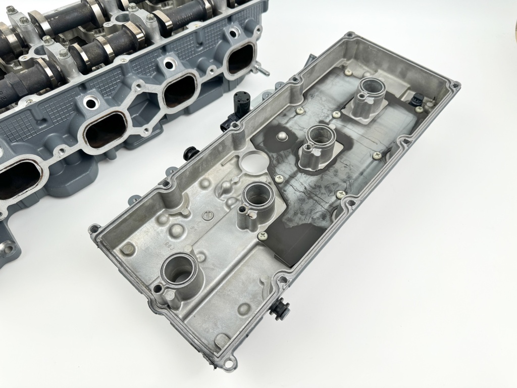 2018 Suzuki 150 HP 4 Stroke Outboard Cylinder Head 11101-96J02 OEM