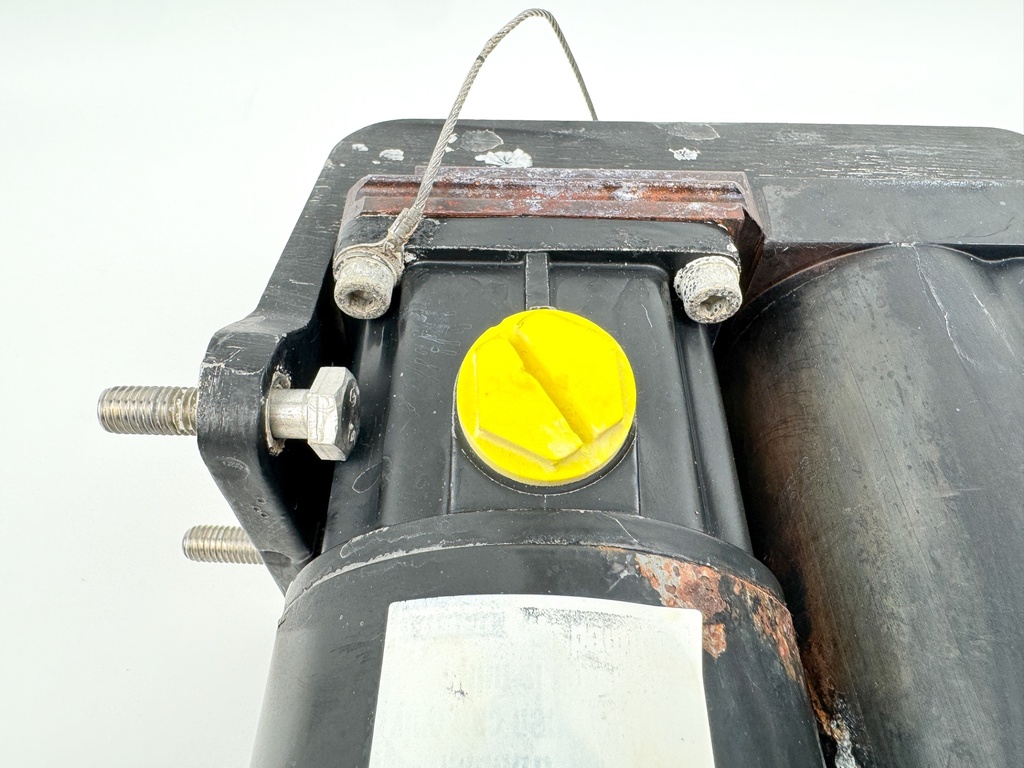 830150T2 Mercury 40 50 60 HP 2 Stroke Outboard Power Trim Tilt Unit Assembly 8M0055011