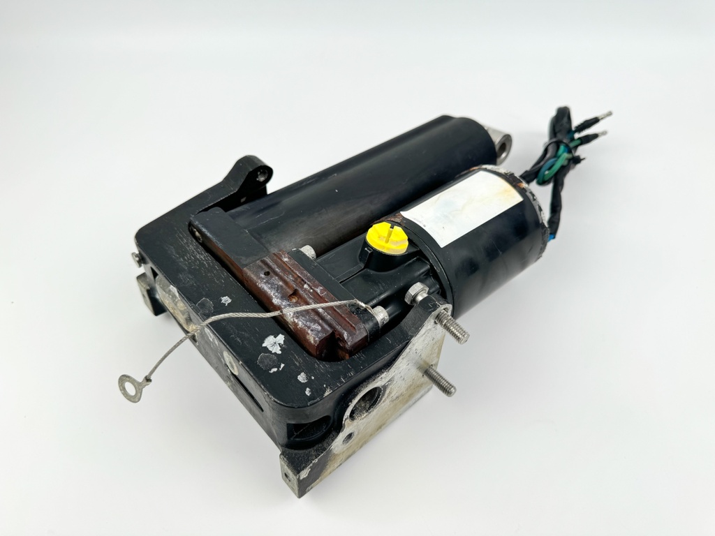 830150T2 Mercury 40 50 60 HP 2 Stroke Outboard Power Trim Tilt Unit Assembly 8M0055011