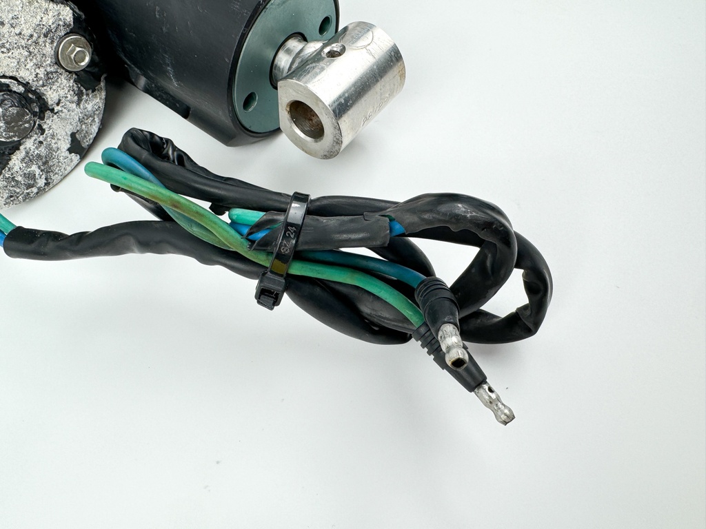 830150T2 Mercury 40 50 60 HP 2 Stroke Outboard Power Trim Tilt Unit Assembly 8M0055011