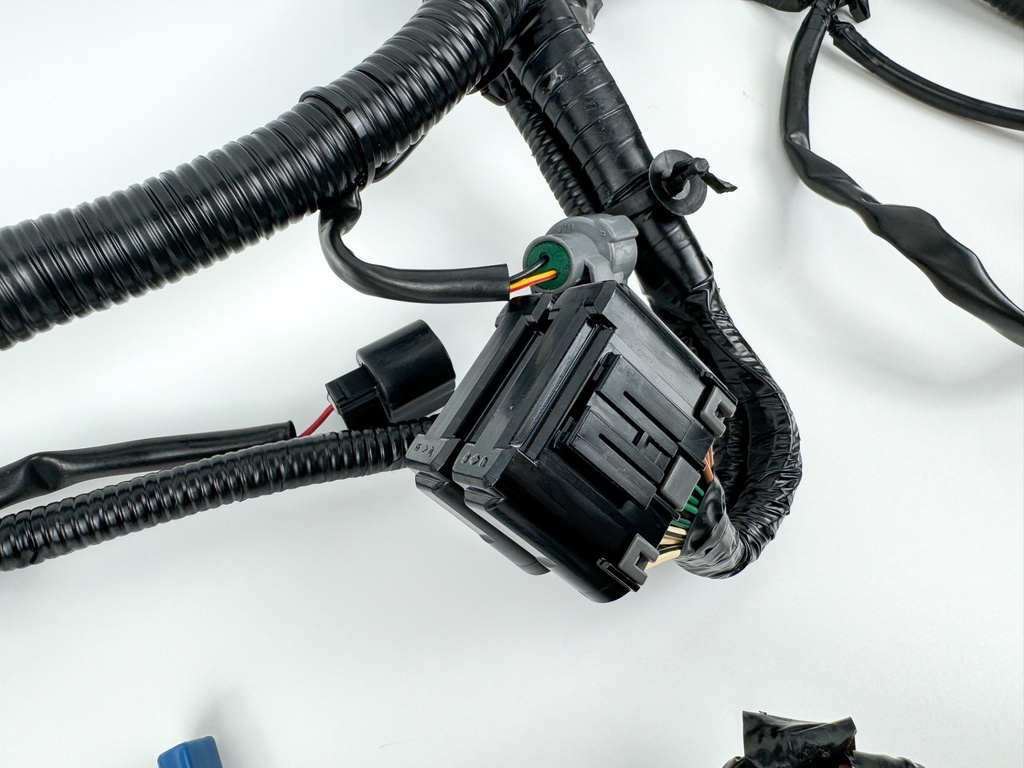 2007 Honda 150 HP 4 Stroke Outboard Engine Wire Harness 32100-ZY6-050 OEM