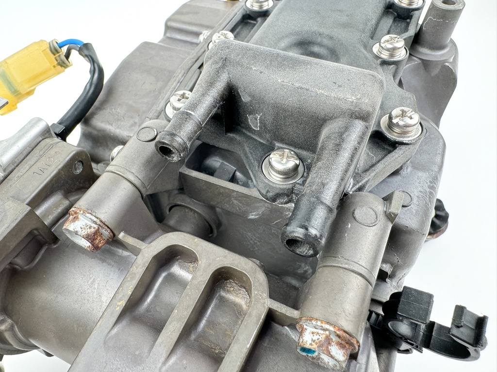 2007 Honda 150 HP 4 Stroke Outboard Vapor Separator Tank VST 16017-ZY6-043 OEM