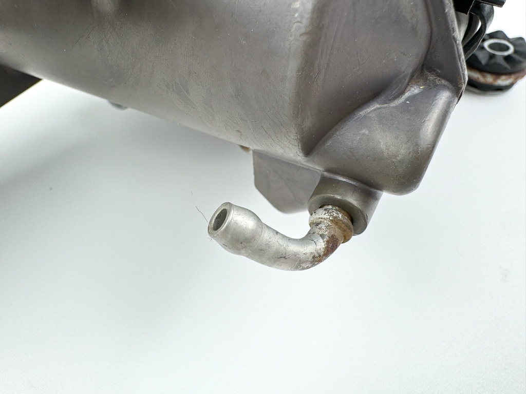 2007 Honda 150 HP 4 Stroke Outboard Vapor Separator Tank VST 16017-ZY6-043 OEM