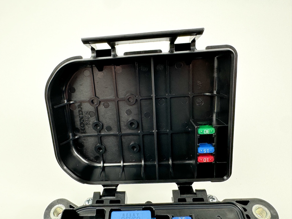 2007 Honda 150 HP 4 Stroke Outboard Fuse Box 32370-ZY6-004 OEM