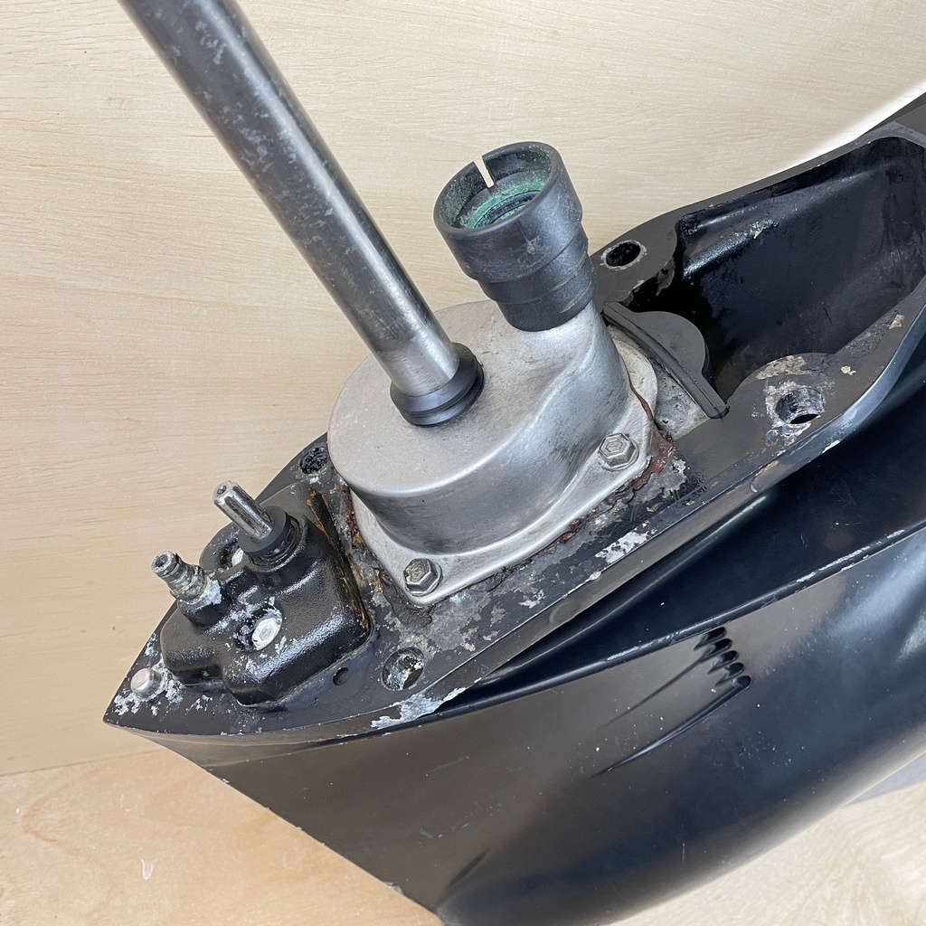 2000 Mercury 200HP Optimax 25" Lower Unit Gearcase Standard Rotation 859399T14