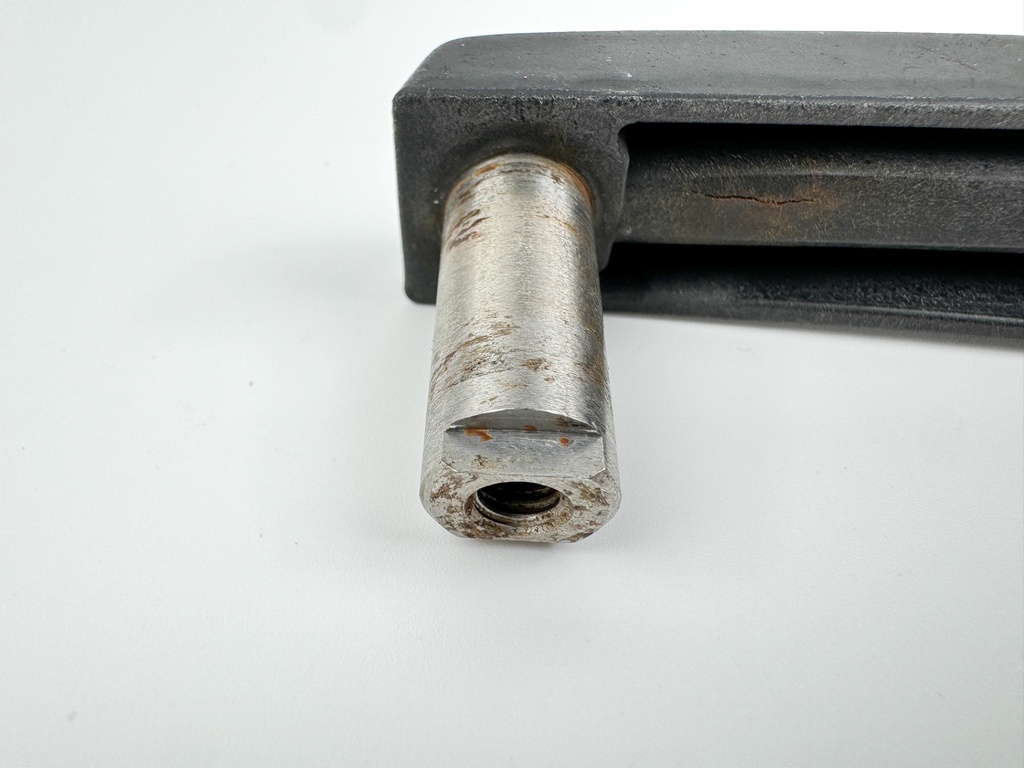 2003 Mercury 60 HP 4 Stroke Outboard Back Latch Handle 825782F1 OEM