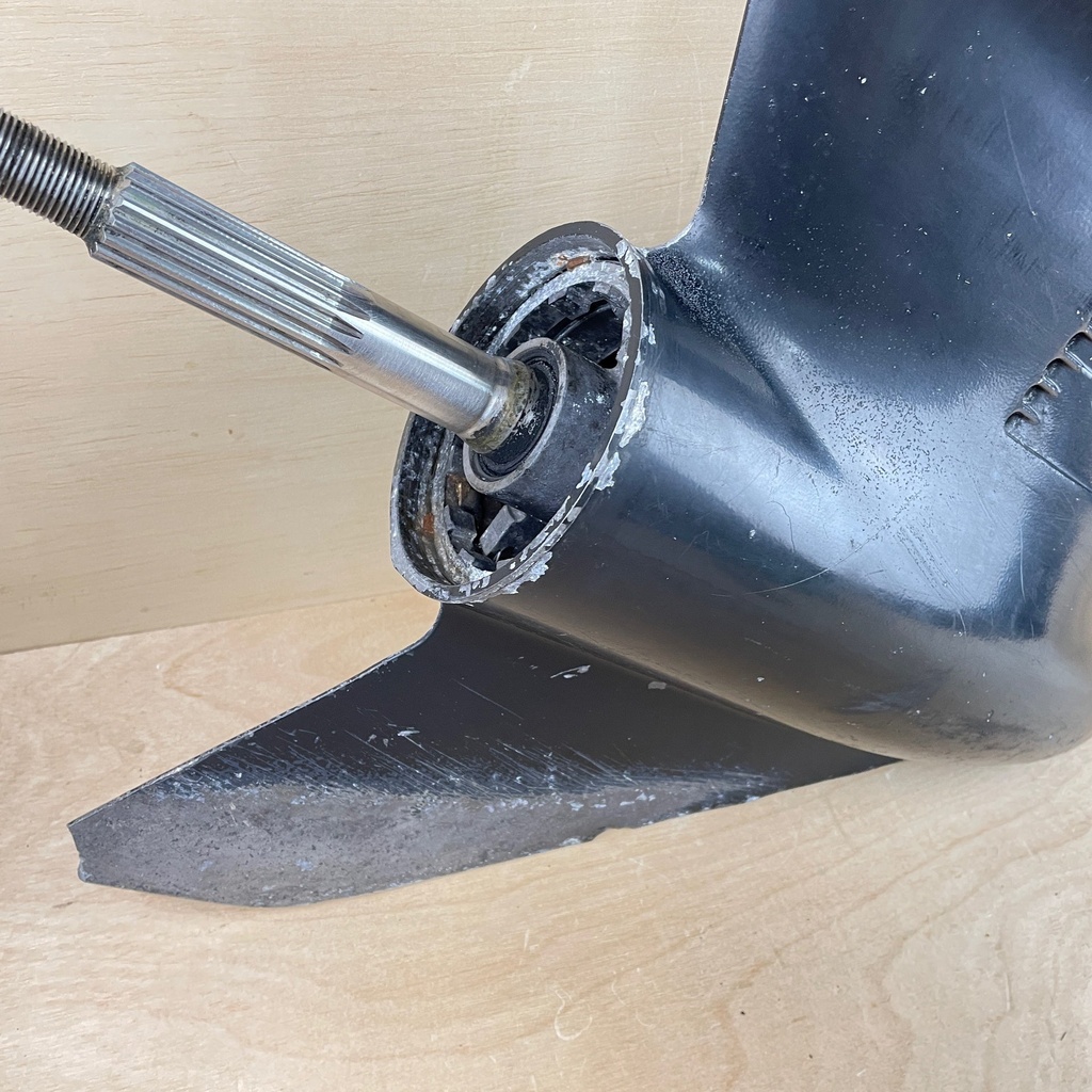 2000 Mercury 200HP Optimax 25" Lower Unit Gearcase Standard Rotation 859399T14