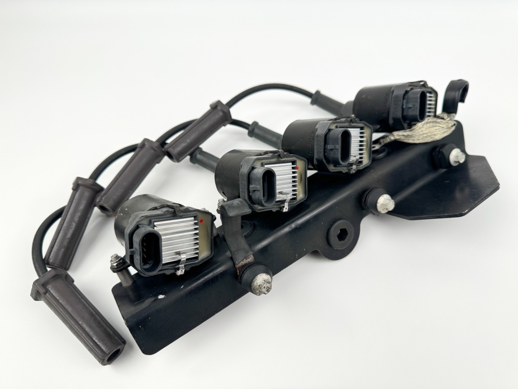 2003 Mercury 60 HP 4 Stroke Outboard Ignition Coil Set W/ Plate 877807A2 OEM