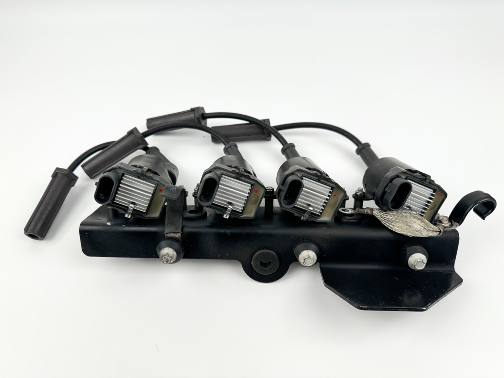 2003 Mercury 60 HP 4 Stroke Outboard Ignition Coil Set W/ Plate 877807A2 OEM