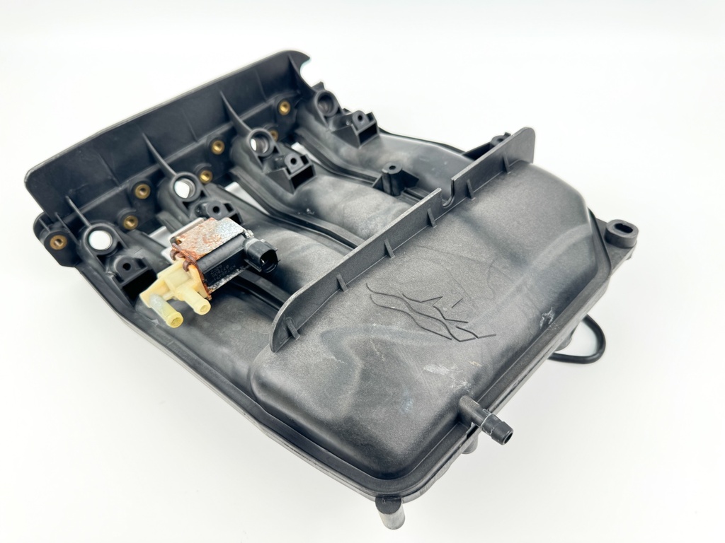 2003 Mercury 60 HP 4 Stroke Outboard Intake Manifold 877829T OEM