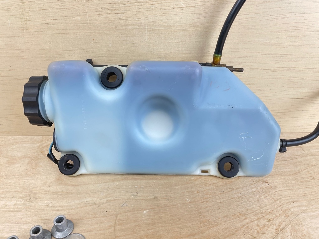 2000 Mercury 200HP 2 Stroke Optimax Oil Tank Reservoir 830889A4