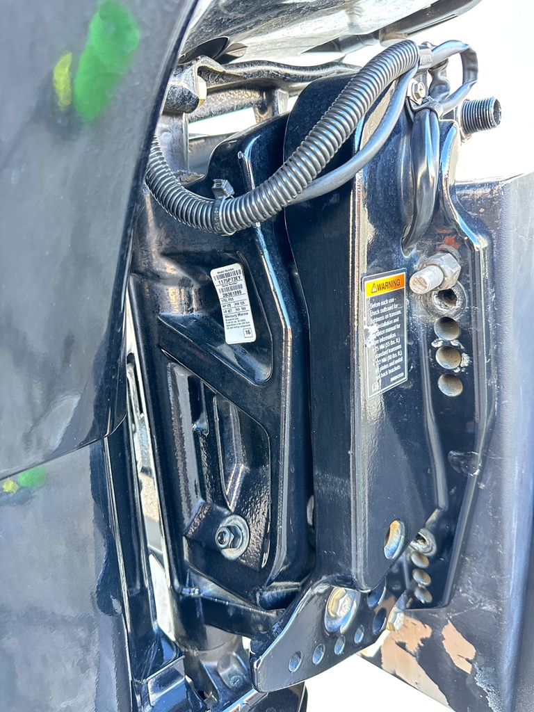 2016 Mercury 175 HP 2 Stroke Outboard Engine Complete OEM