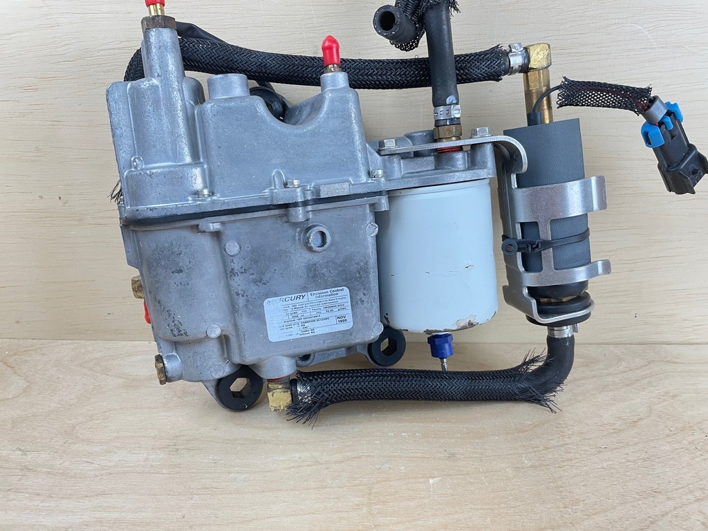 2000 Mercury 200HP Optimax 2 Stroke VST Vapor Seperator Tank Assembly 855432A2