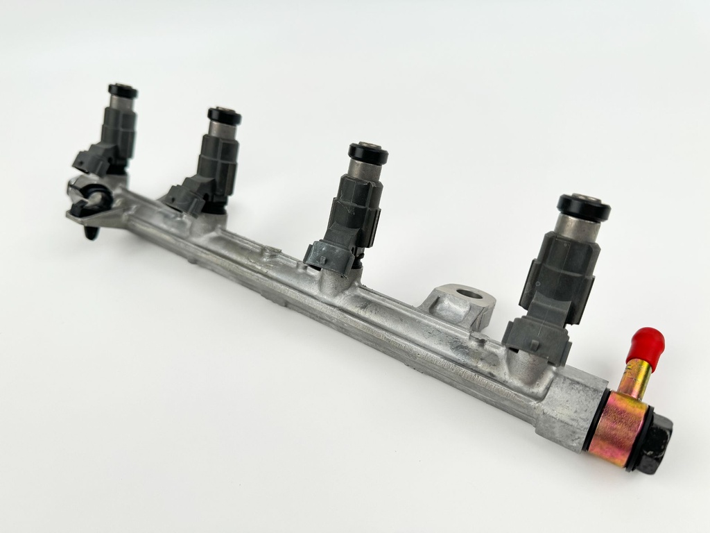 2005 Suzuki 60 HP 4 Stroke Outboard Fuel Injector Set W/ Rail 15710-66D00 OEM