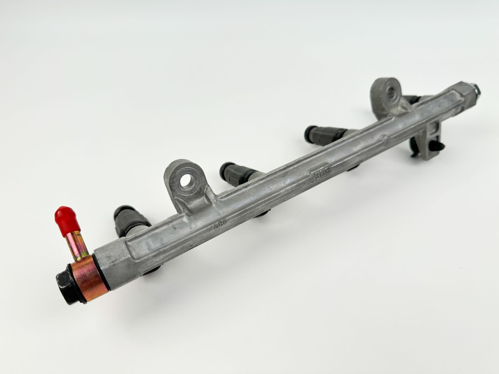 2005 Suzuki 60 HP 4 Stroke Outboard Fuel Injector Set W/ Rail 15710-66D00 OEM