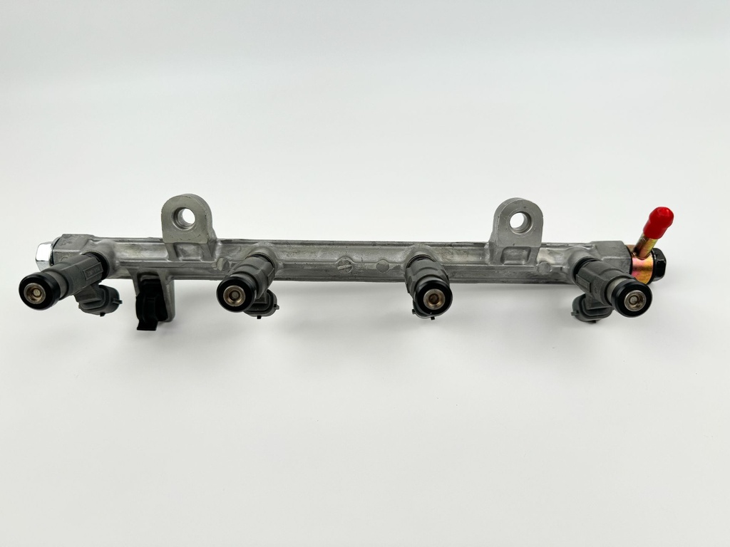 2005 Suzuki 60 HP 4 Stroke Outboard Fuel Injector Set W/ Rail 15710-66D00 OEM