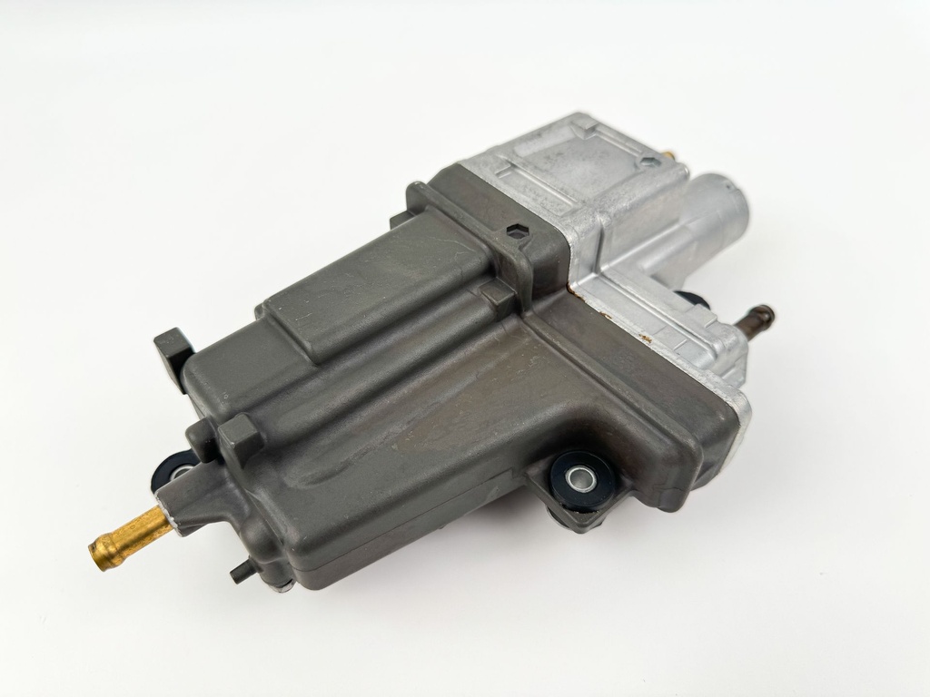 2005 Suzuki 60 HP 4 Stroke Outboard Vapor Separator Tank VST 15600-99E24 OEM