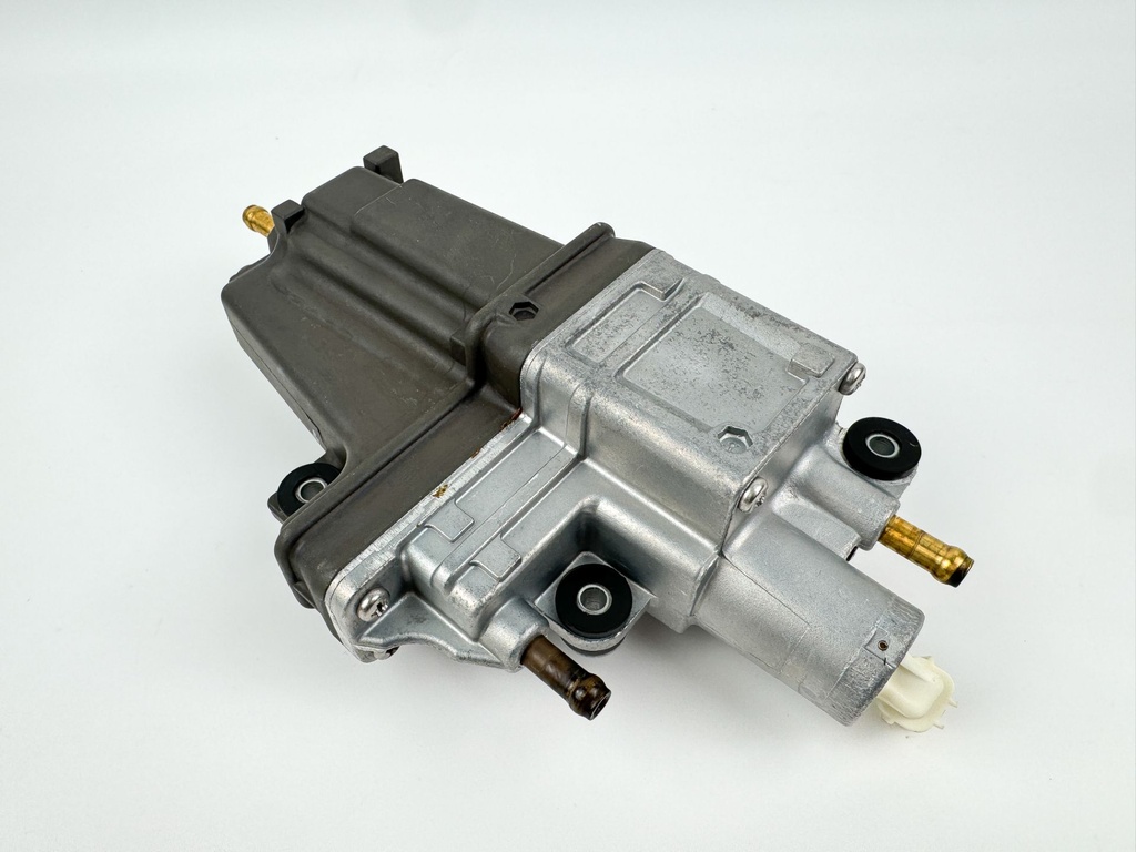 2005 Suzuki 60 HP 4 Stroke Outboard Vapor Separator Tank VST 15600-99E24 OEM