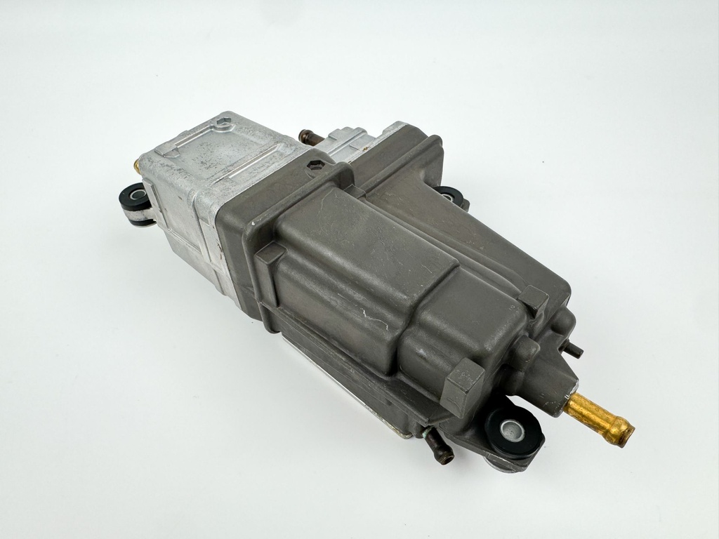 2005 Suzuki 60 HP 4 Stroke Outboard Vapor Separator Tank VST 15600-99E24 OEM