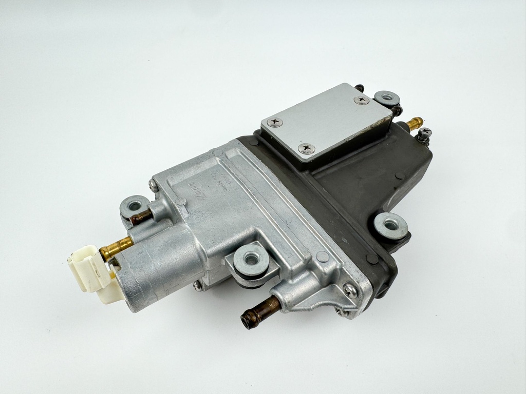 2005 Suzuki 60 HP 4 Stroke Outboard Vapor Separator Tank VST 15600-99E24 OEM