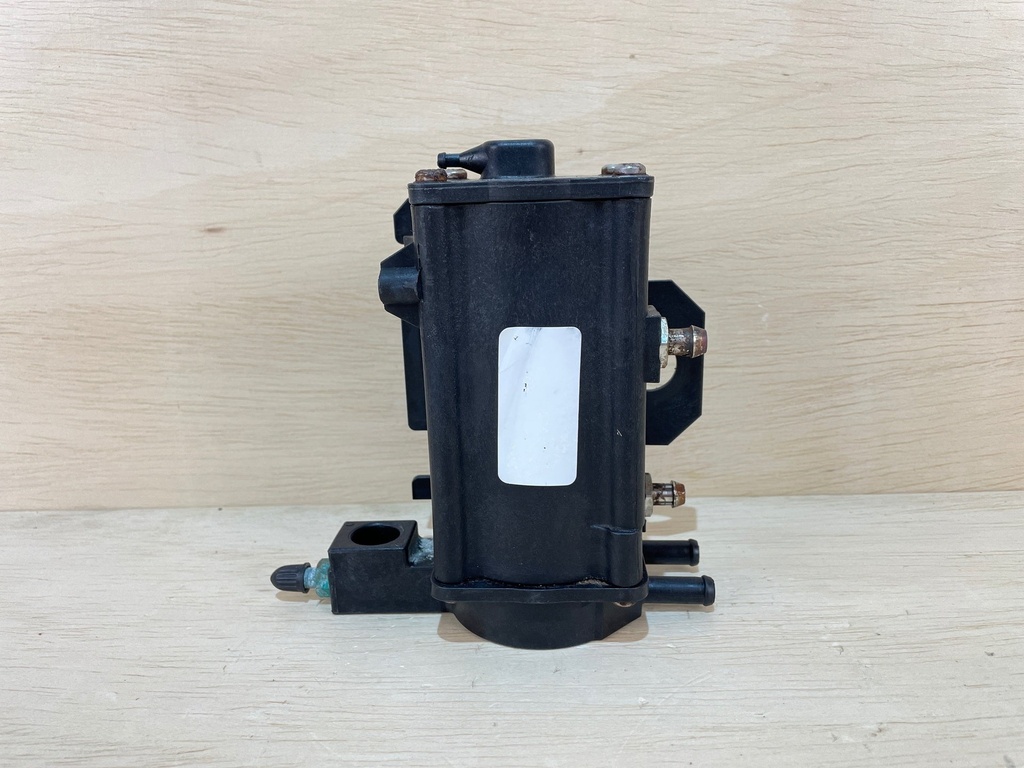 Evinrude Etec Carter VST Fuel Pump Assembly Vapor Separator Tank - Housing