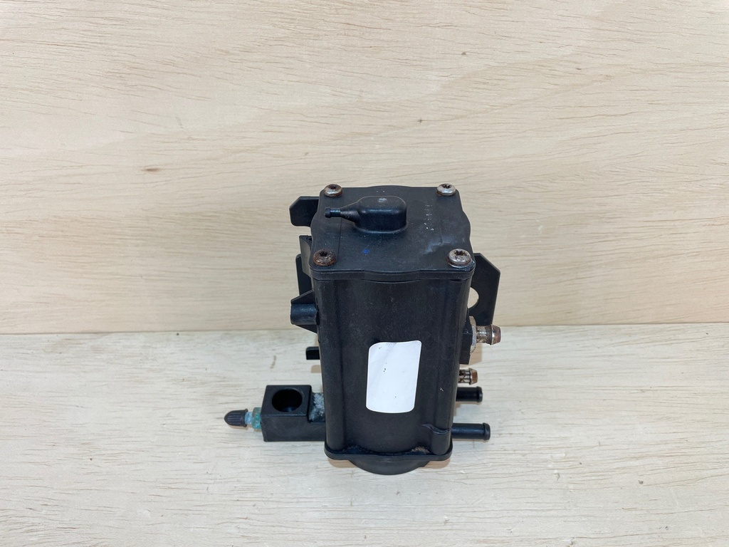 Evinrude Etec Carter VST Fuel Pump Assembly Vapor Separator Tank - Housing