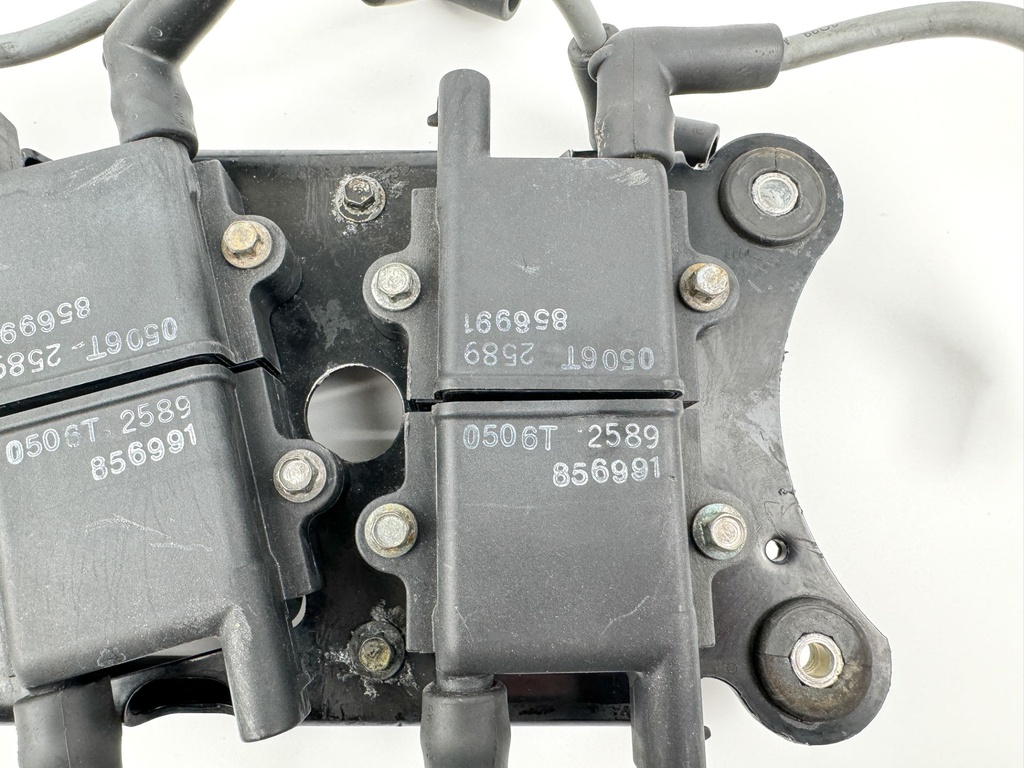 2000 Mercury 200 HP 2 Stroke Outboard Ignition Coil Set W/ Plate 856991A1 OEM