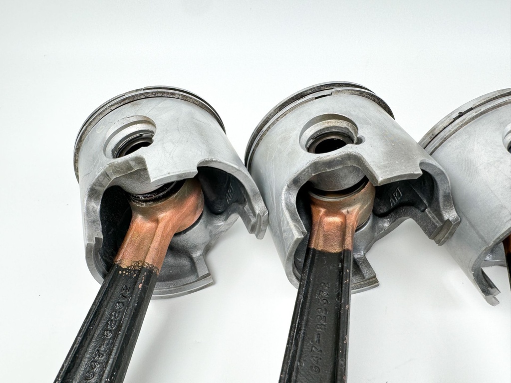 2000 Mercury 200 HP 2 Stroke Outboard Piston & Connecting Rod Set 859297T2 OEM