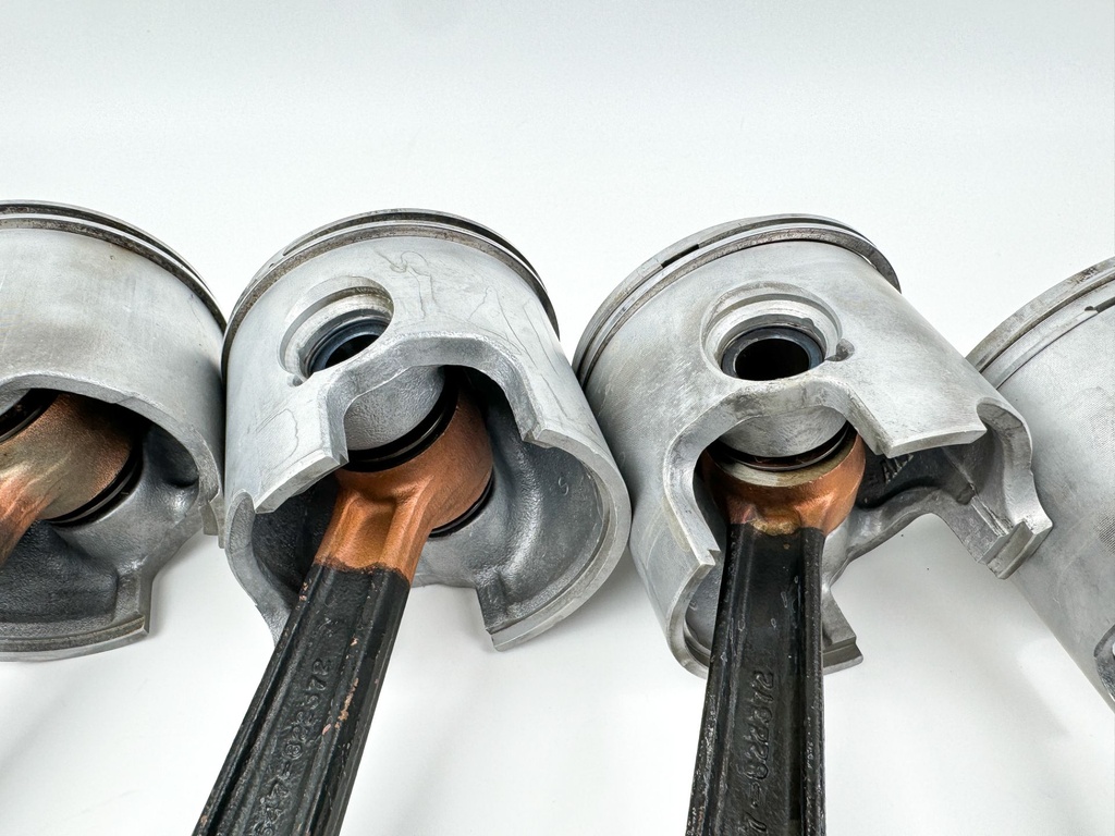 2000 Mercury 200 HP 2 Stroke Outboard Piston & Connecting Rod Set 859297T2 OEM