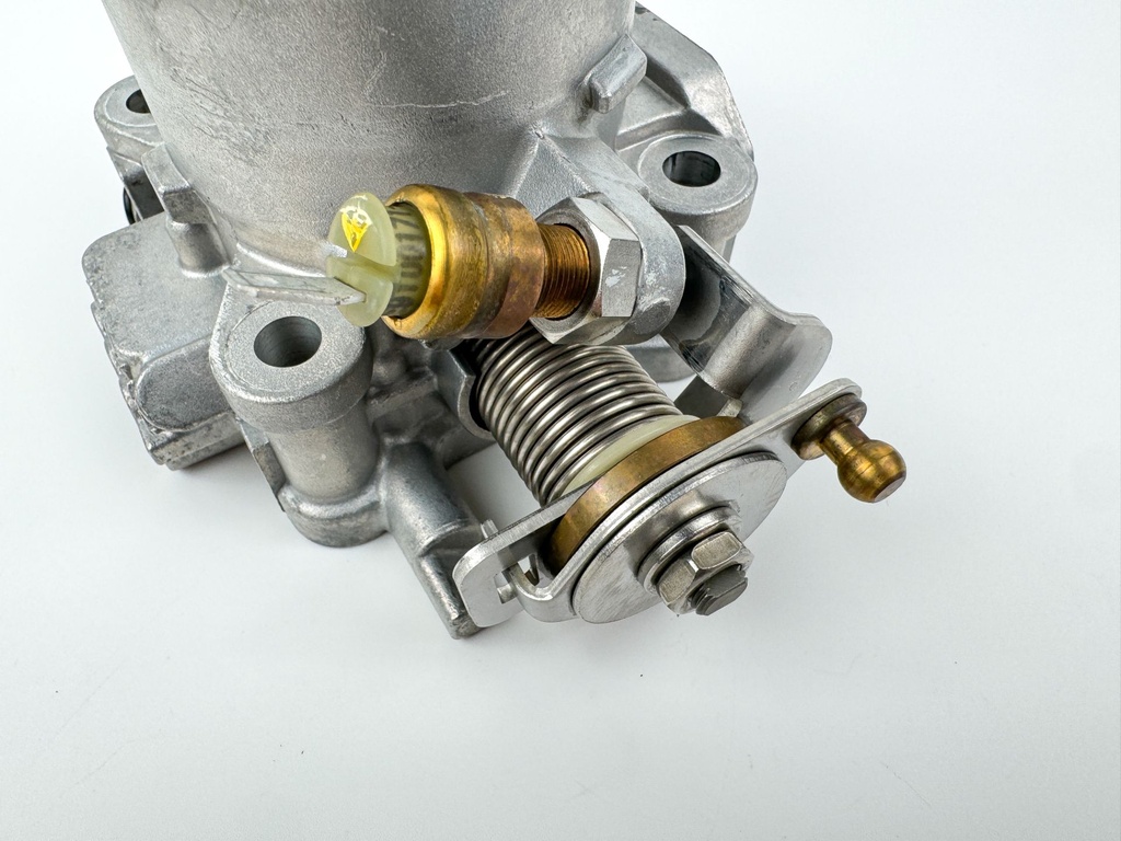 2005 Suzuki 140 HP 4 Stroke Outboard Throttle Body Assembly 13300-90J00 OEM