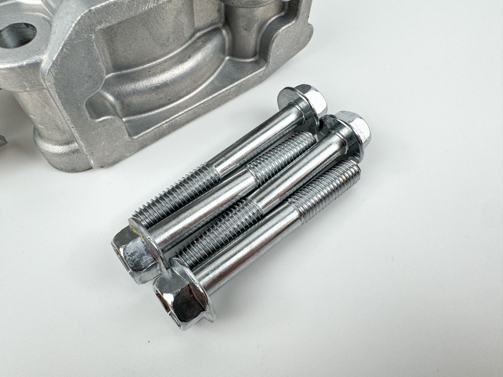 2005 Suzuki 140 HP 4 Stroke Outboard Throttle Body Assembly 13300-90J00 OEM